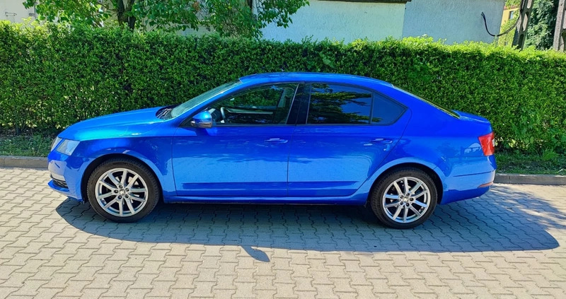 Skoda Octavia cena 45300 przebieg: 162000, rok produkcji 2018 z Śrem małe 56